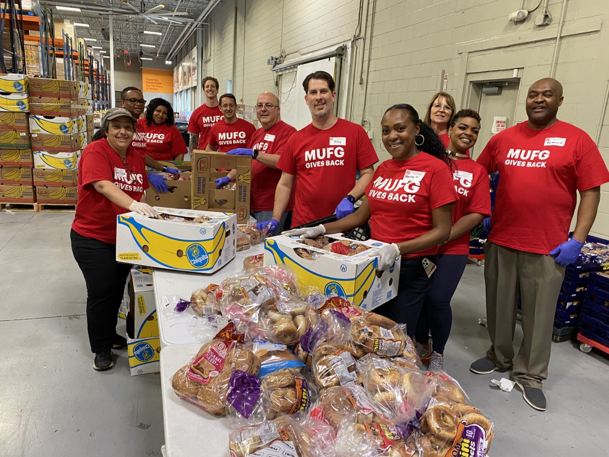 MUFG employees volunteer at a food bank